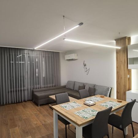 Diana Apartment รูเซ ภายนอก รูปภาพ