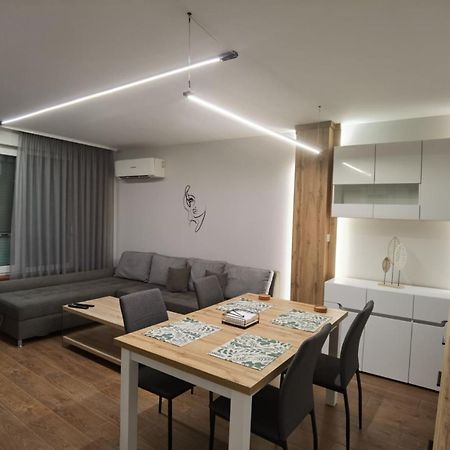 Diana Apartment รูเซ ภายนอก รูปภาพ